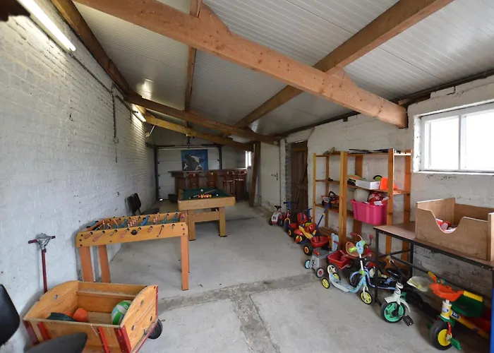 Farmhouse In Elsendorp Near Forest Trails