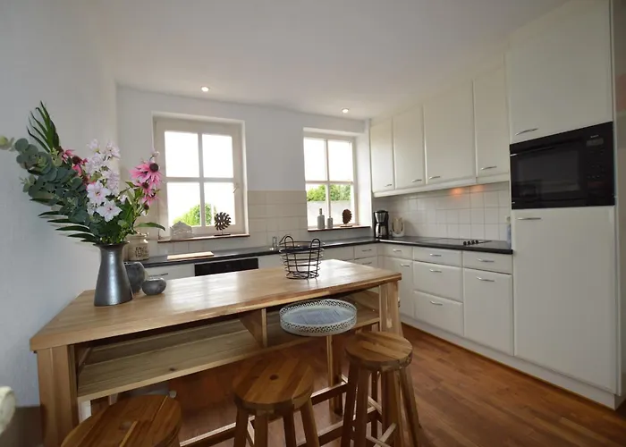 Farmhouse In Elsendorp Near Forest Trails Holiday home *