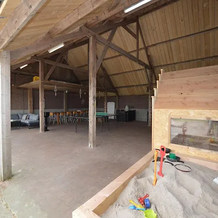 In Near Forest Trails Feriehus